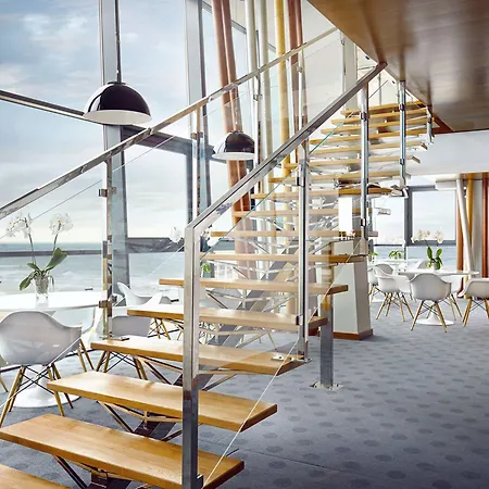 Апартаменти Vacationclub - Ultra Marine 36 *